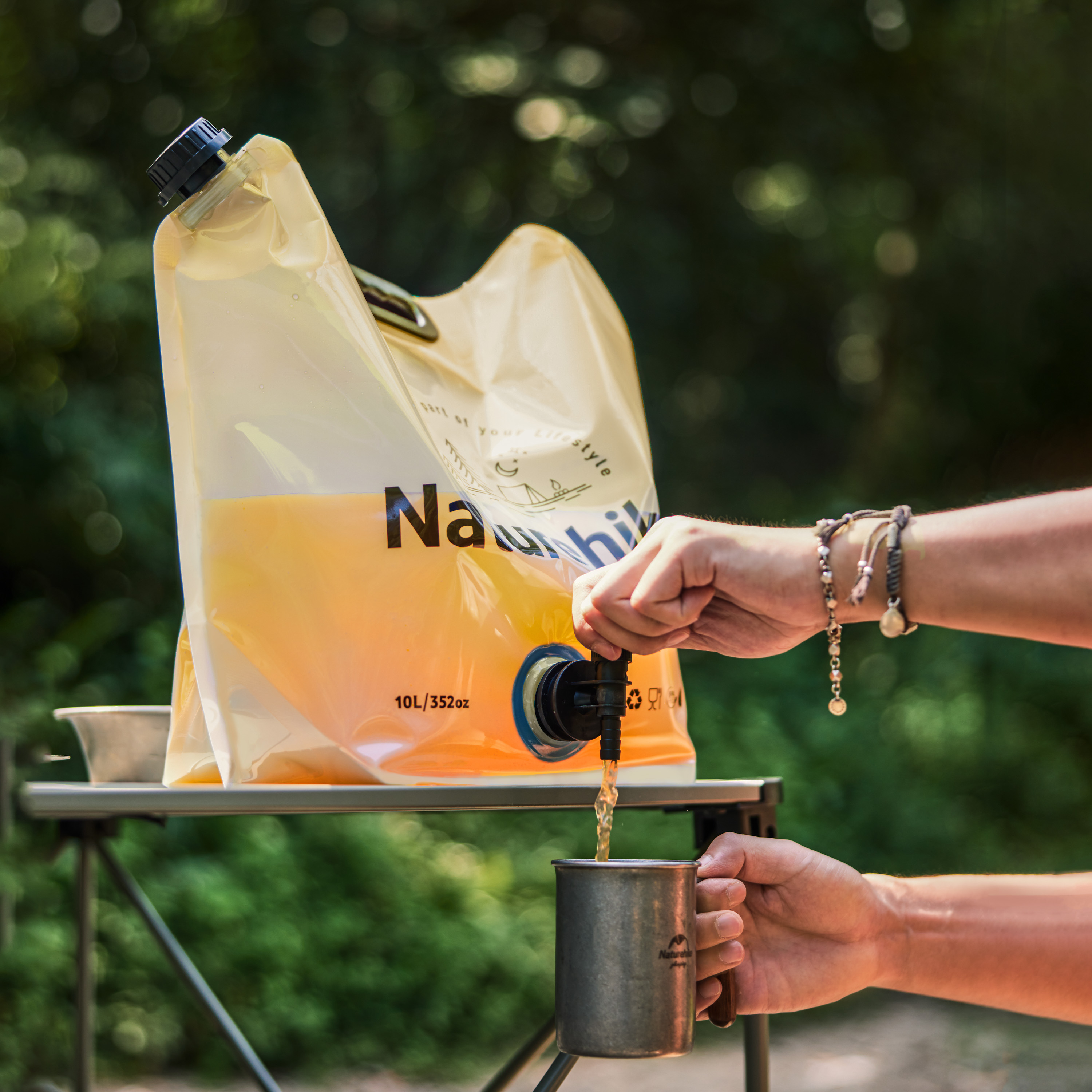 Naturehike vak na vodu s kohútikom 138g - modrý